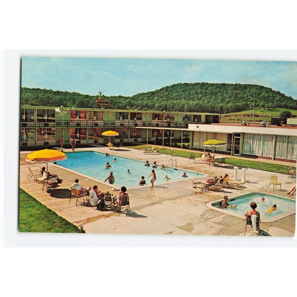 Vintage Holiday Inn Cave City Kentucky Postcard Swimming Pool Dexter Press VG